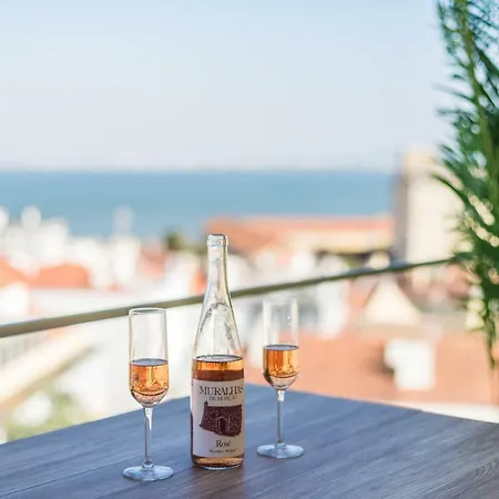 Alfama Lounge Three-bedroom W/ River View And Parking - By Lu Holidays *