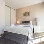 Alfama Lounge Three-bedroom W/ River View And Parking - By Lu Holidays Лиссабон